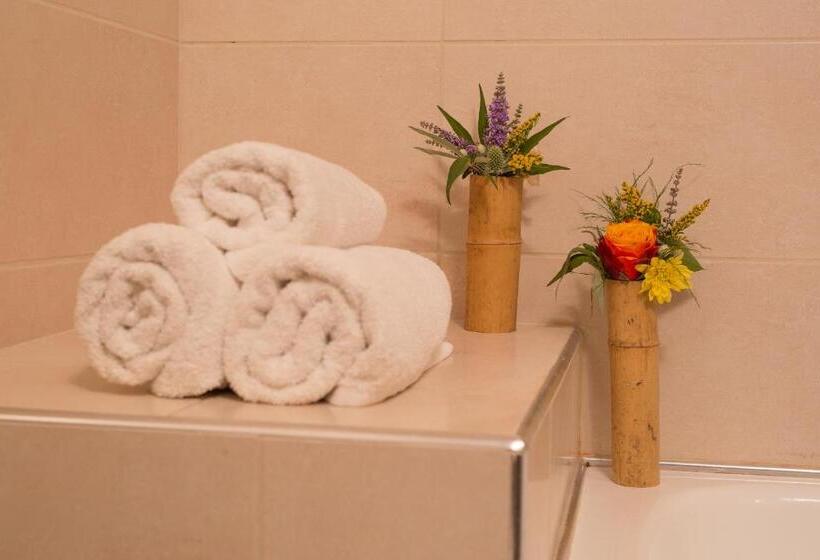 اتاق استاندارد با چشم‌انداز دریا, Sunrise Resort