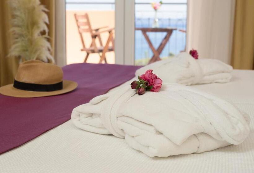 اتاق استاندارد با چشم‌انداز دریا, Sunrise Resort
