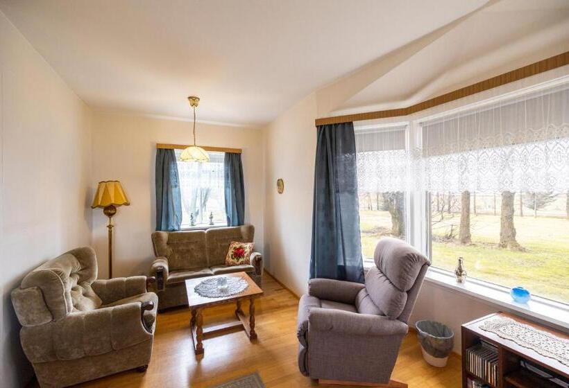 اتاق اکونومی, Heidi Guesthouse