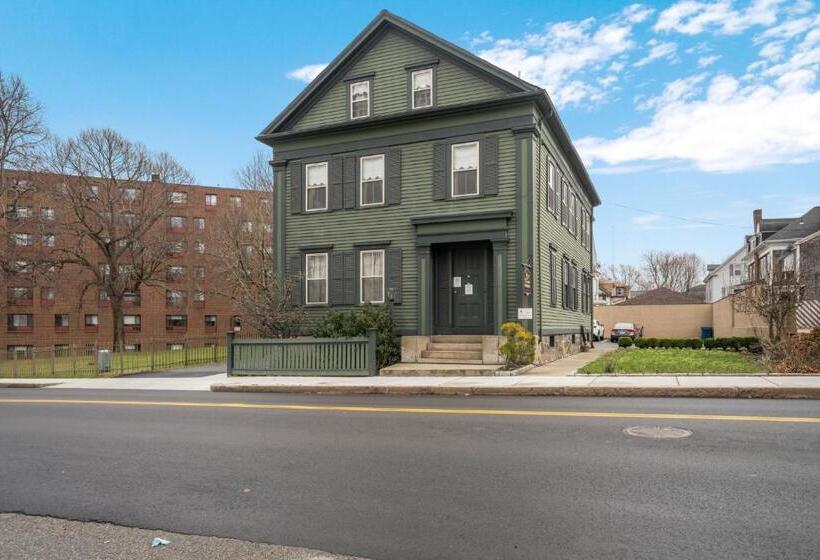 Люкс 2 Спальни, Lizzie Borden House