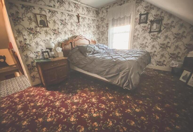 Номер Стандарт Совместная Ванная, Lizzie Borden House