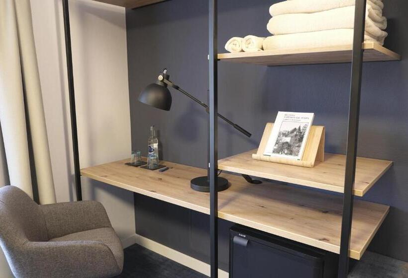 Номер Стандарт Вид на Озеро, Boutique Hôtel De L Ecu Vaudois