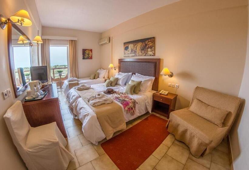 غرفة قياسية ثلاثية, Apollo Resort Art