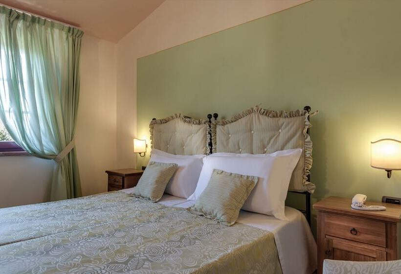 Классический Номер, & Restaurant Casolare Le Terre Rosse