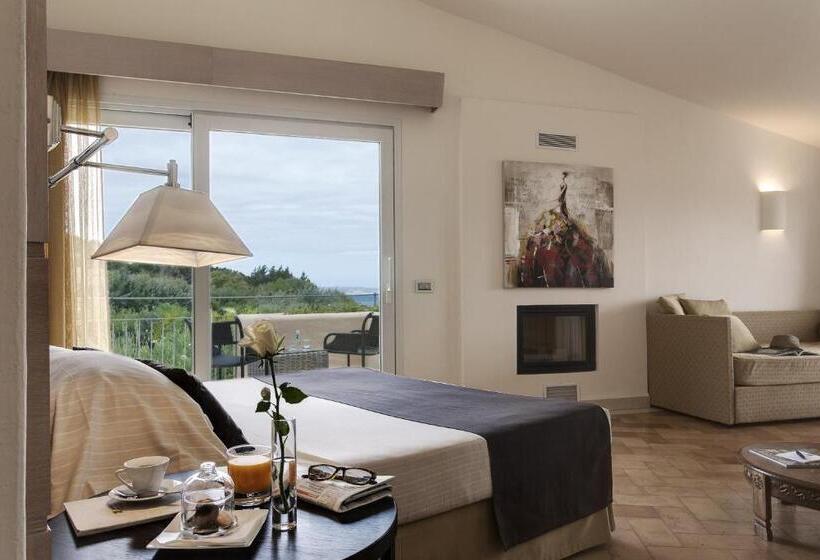 سوییت جونیور با چشم‌انداز دریا, L'Ea Bianca Luxury Resort