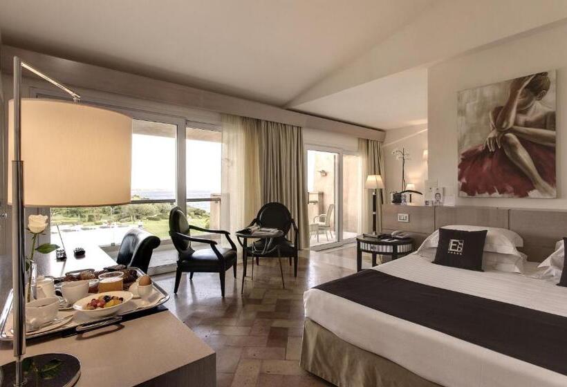 سوییت جونیور با چشم‌انداز دریا, L'Ea Bianca Luxury Resort