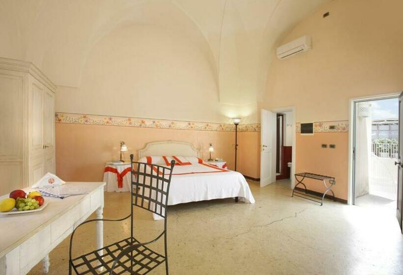 Номер Deluxe, Relais Corte Palmieri & Il Chiostro  Residenza D Epoca