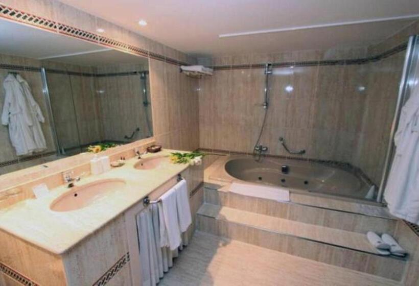 Полулюкс, Rural & Spa Las Nubes