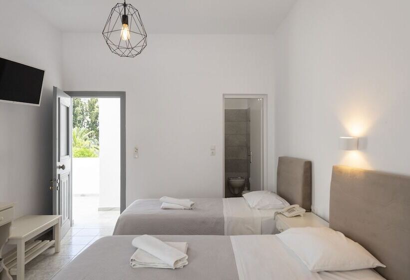 标准三人间, Galinos Hotel For Adults Only