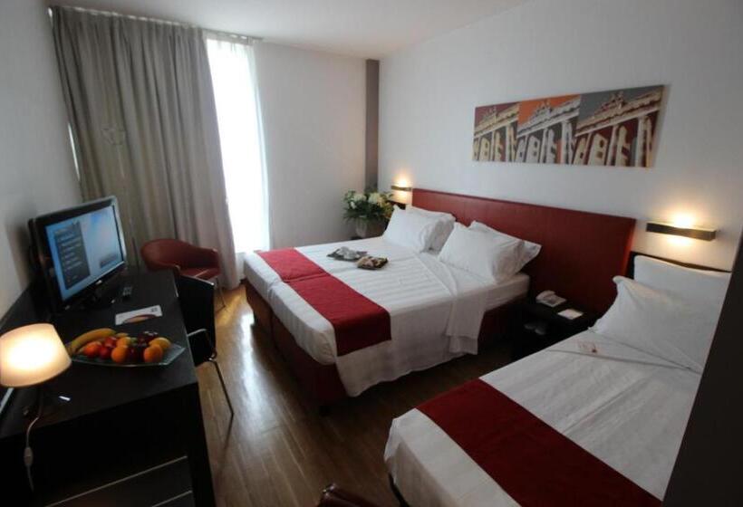Трехместный Номер Классика, Euro Hotel Residence