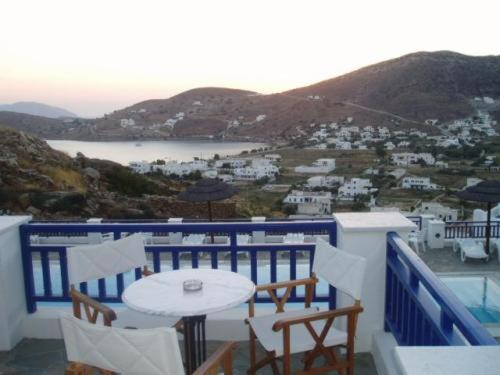 سوییت با چشم‌انداز دریا, Rita S Place