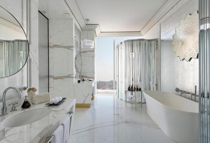 سوئیت کلاب, Banyan Tree Doha At La Cigale Mushaireb