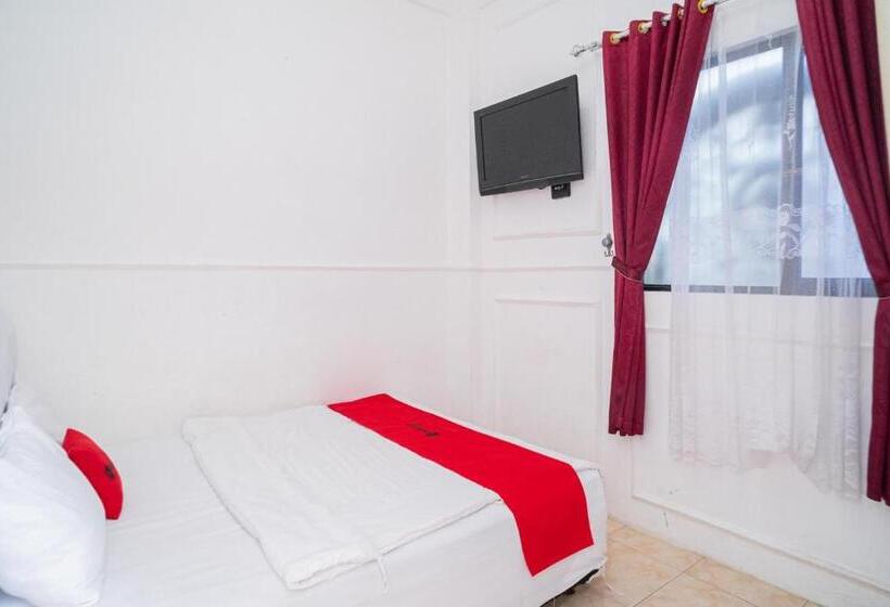 اتاق استاندارد, Reddoorz Syariah At Aura Homestay