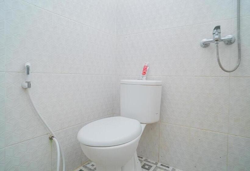 اتاق استاندارد, Reddoorz Syariah At Aura Homestay