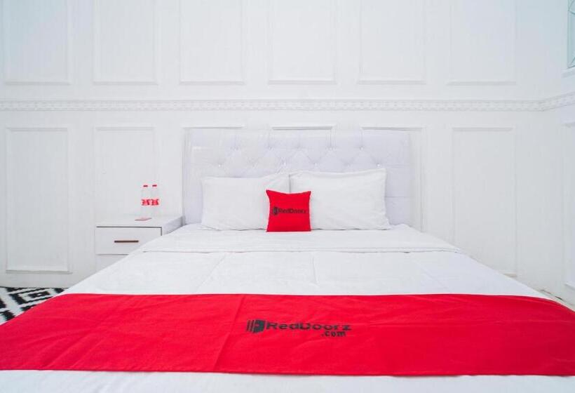 اتاق استاندارد با تخت بزرگ, Reddoorz Syariah At Aura Homestay