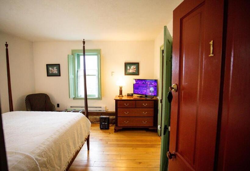 Номер Стандарт, Baneberry Meadows B&b