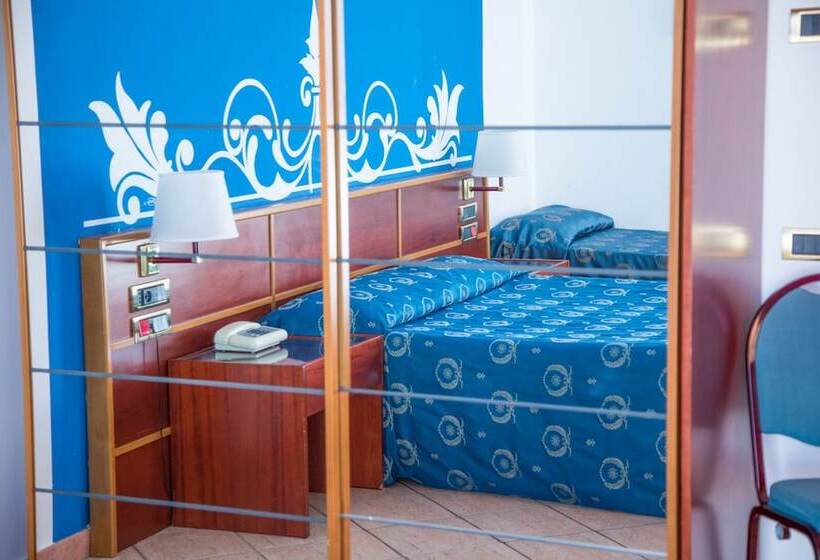 Номер Стандарт Трехместный, Assinos Palace