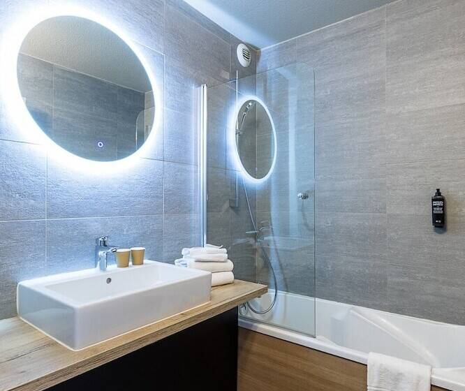 Номер Стандарт, Ibis Styles Crolles Grenoble A41