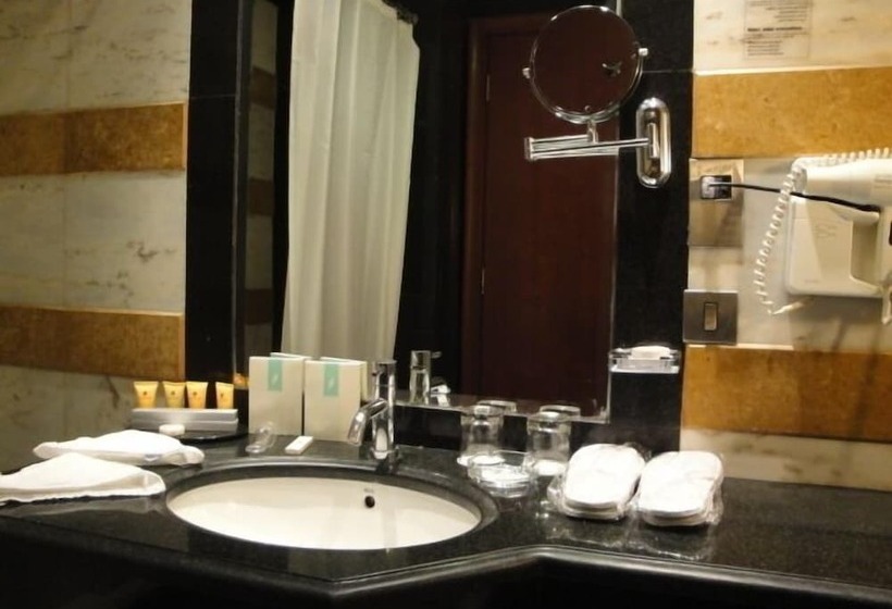 غرفة قياسية ثلاثية, Al Muna Kareem Hotel  Ex Leader