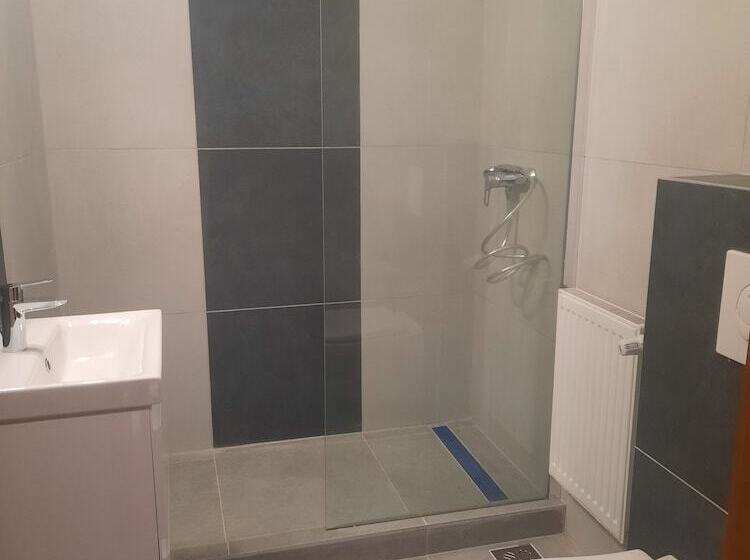 Escritório Superior, Helios Hotel Apartments