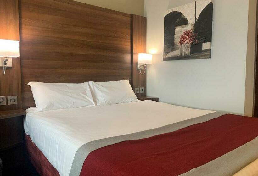 Номер Стандарт Адаптированный для Инвалидов, Days Inn Wetherby