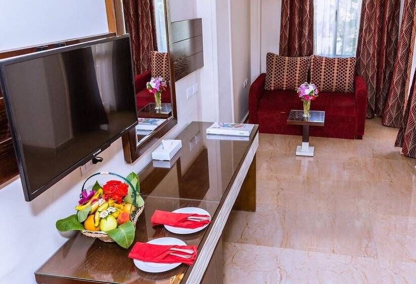 اتاق لوکس با چشم‌انداز دریا, Golden Beach Resort
