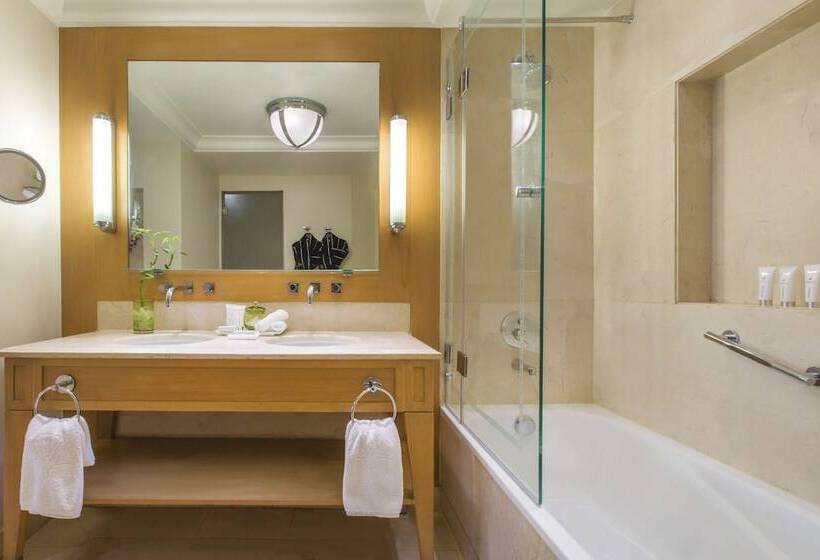 סוויטה דלוקס, Kempinski Nile Hotel, Cairo