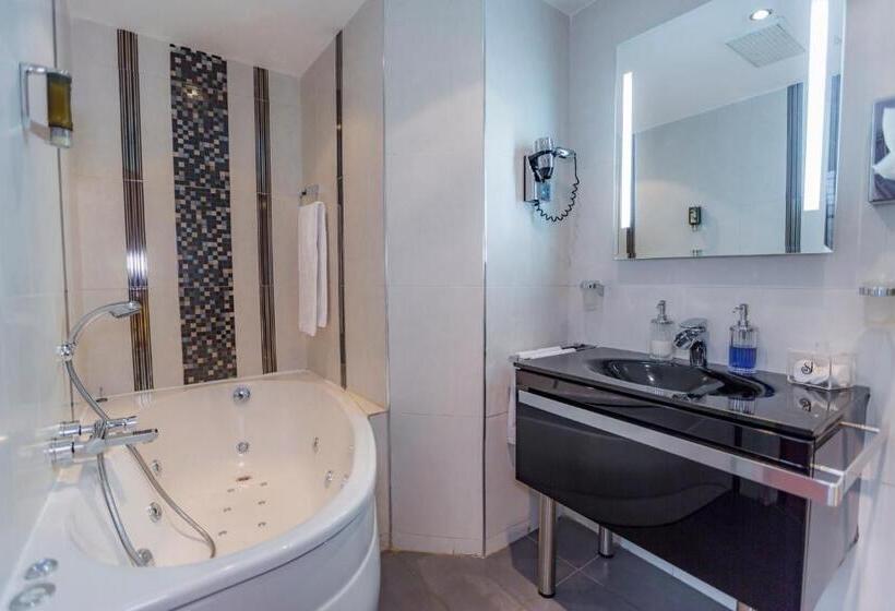 سوییت جونیور, Relais Saint Jean Troyes