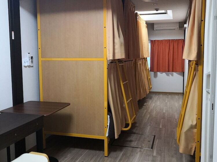 اتاق خانوادگی, Sakura Hotel Hatagaya