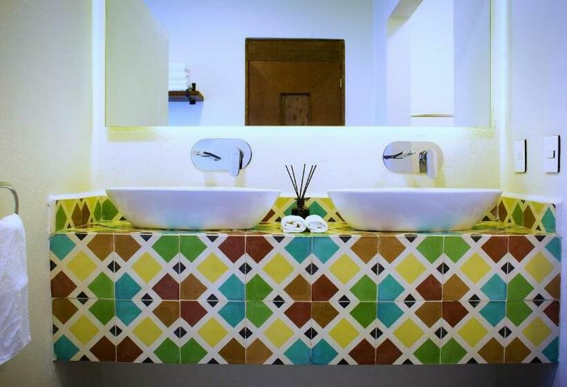 اتاق استاندارد چهارنفره با چشم‌انداز باغ, Boutique Rancho San Juan Teotihuacan