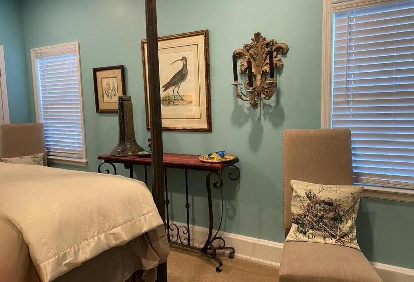 غرفة قياسية سرير كينج, The Birdnest Inn