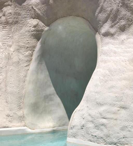 سوییت لوکس, White Pearl Cavalieri