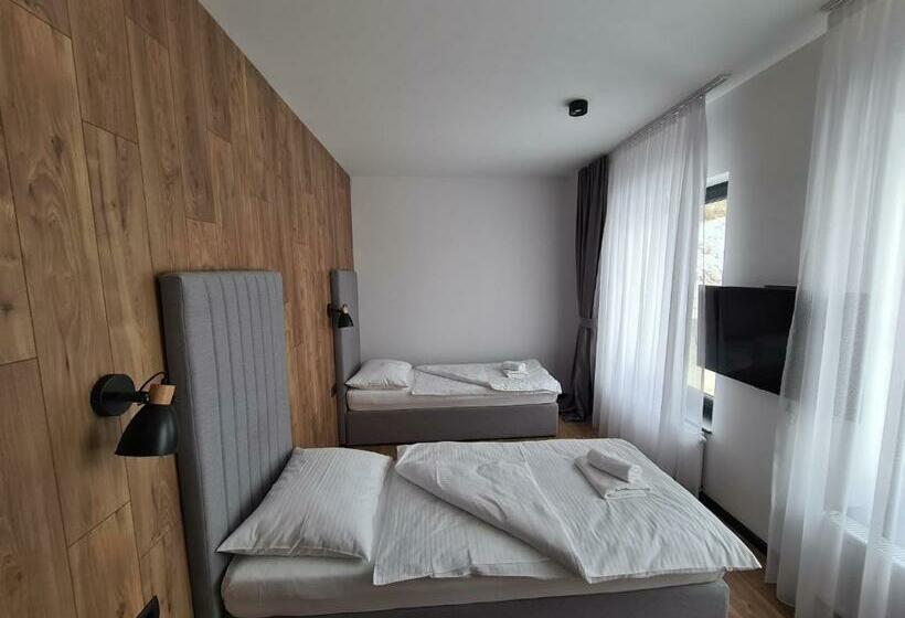اتاق عادی, Motel Btg