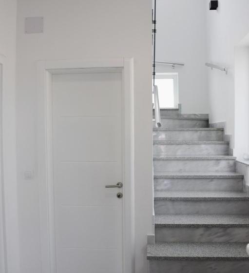 استودیوی استاندارد, Villa Bella