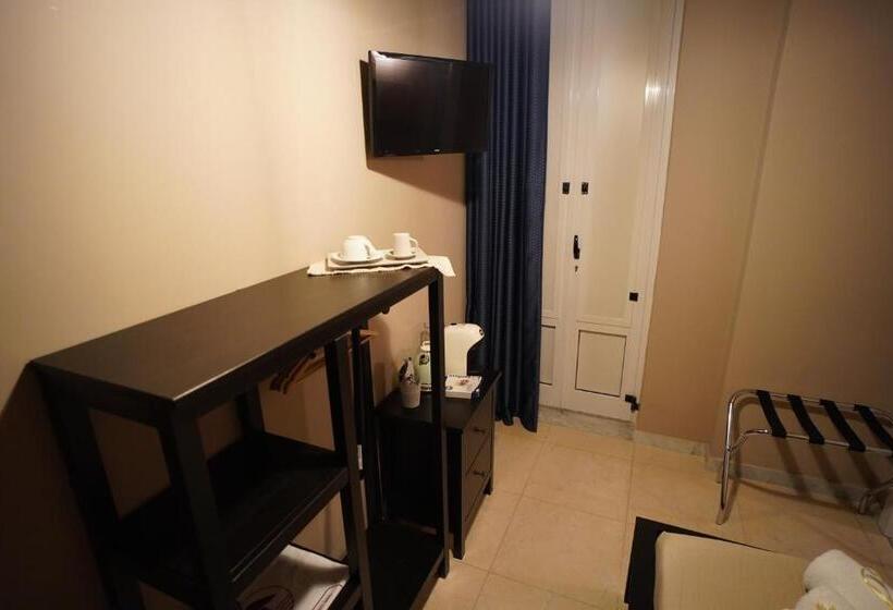 اتاق استاندارد یک نفره, Bari Antica Boutique B&b