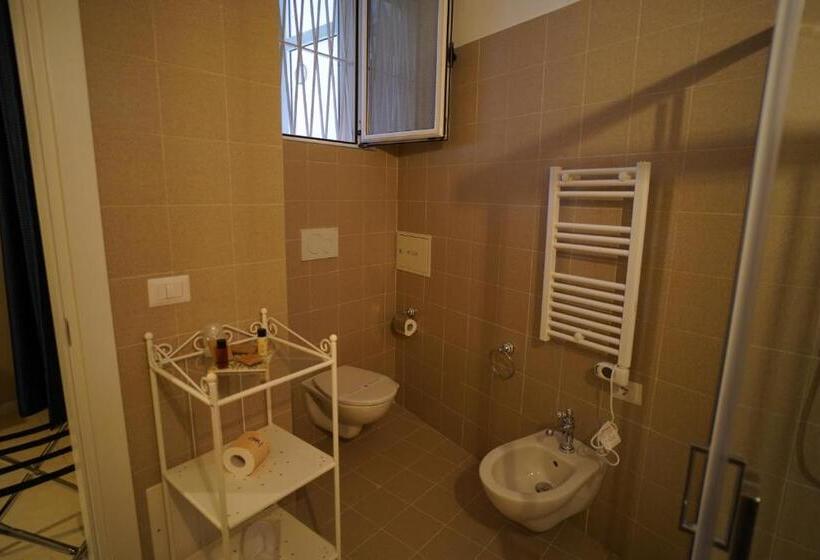 اتاق استاندارد یک نفره, Bari Antica Boutique B&b