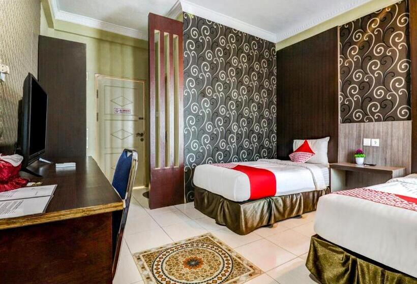Номер Deluxe, Collection O 90564 Hotel Merangin Syariah
