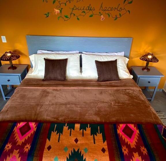 اتاق لوکس با تخت بزرگ, Inn The Coffeepot   Boutique