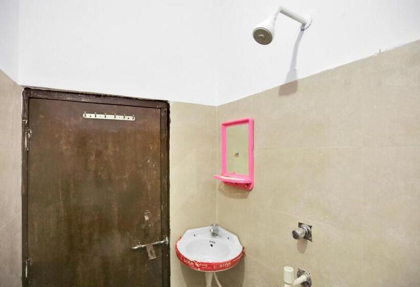 3-Bett-Standardzimmer, Spot On Shashank Plaza