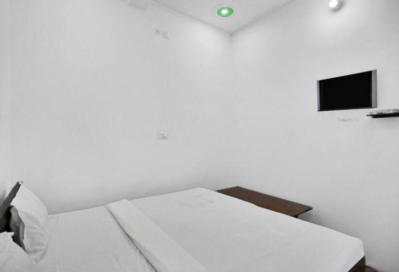 3-Bett-Standardzimmer, Spot On Shashank Plaza