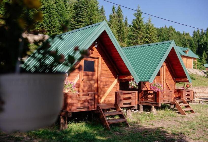 بانگلوی سوپریور, Komovi   Kobil Do Guesthouse