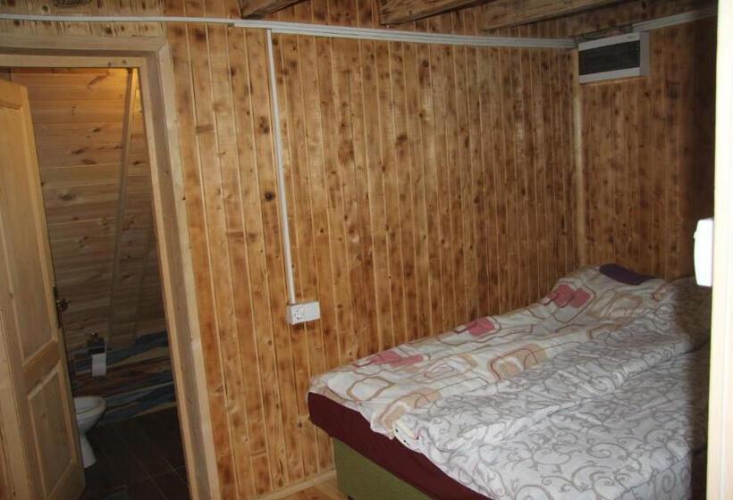 اتاق استاندارد چهار تخته, Komovi   Kobil Do Guesthouse