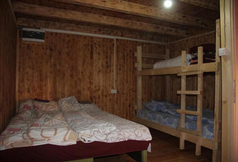 اتاق استاندارد چهار تخته, Komovi   Kobil Do Guesthouse