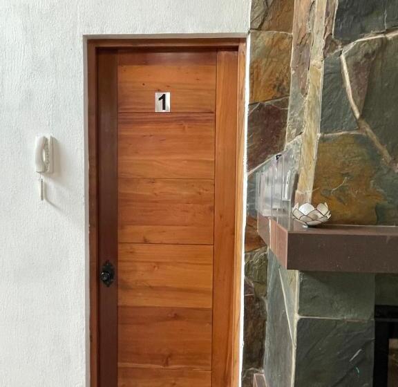 اتاق لوکس, Residencial Astorga