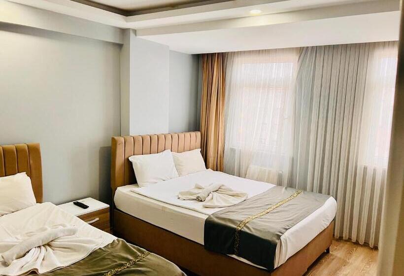 Triple Room Sea View, Otel Grand Sami