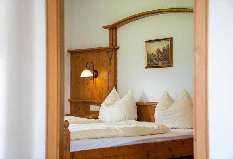 Люкс Вид на Сад, Posthotel Erlerwirt