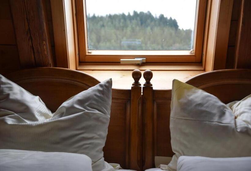 스위트, Gutshof Hotel Waldknechtshof