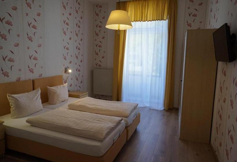 带阳台的高级房间, Kurhotel Quellenhof
