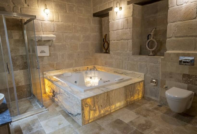 اتاق لوکس, Underground Cave Suites