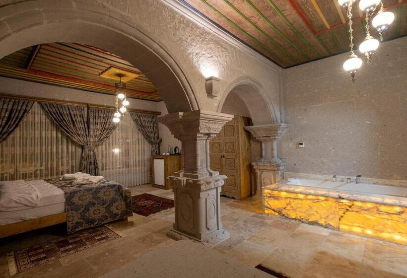اتاق استاندارد با وان آب گرم, Underground Cave Suites